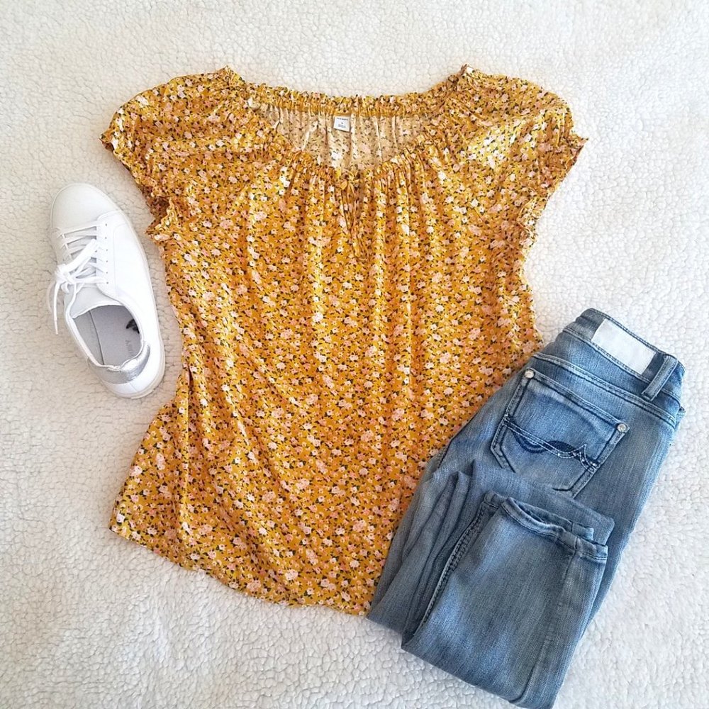 NWOT Old Navy Mustard Floral Off Shoulder Short Sleeve M
